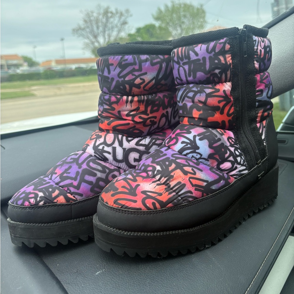 Ugg Ridge Graffiti Pop Boots - Picture 2 of 12